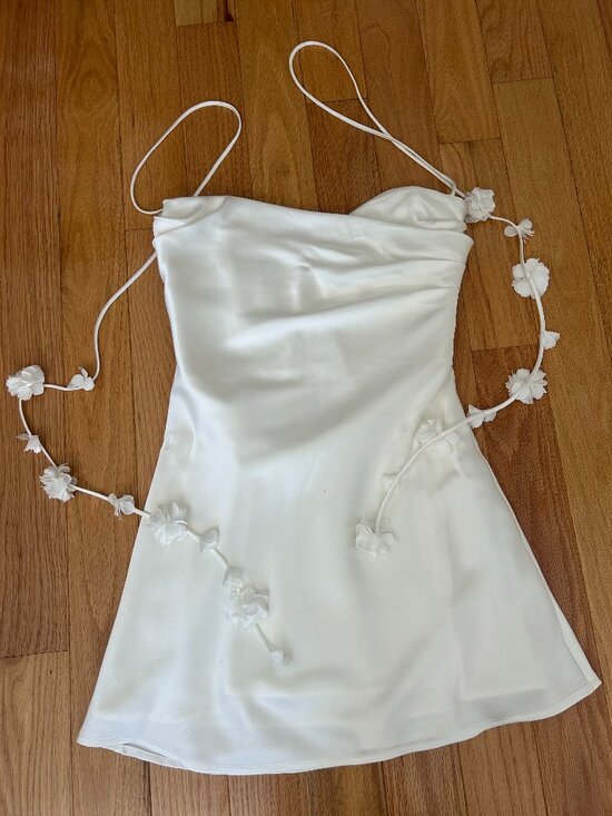 Meshki Dresses & Skirts - MESHKI WHITE OTILLIE DRESS IN SIZE SMALL